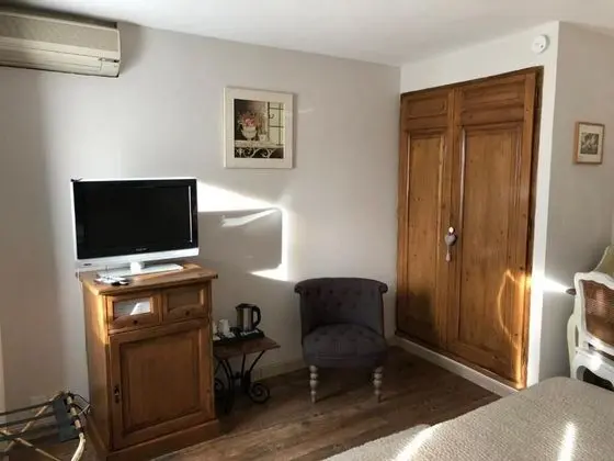 Classic Tek Büyük Yataklı Oda