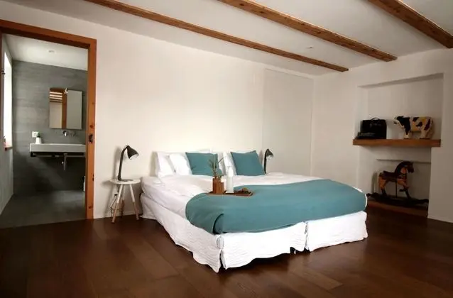 Premium Tek Büyük Yataklı Oda