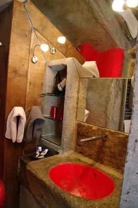 Tek Büyük Yataklı Oda (Le Petit Coeur)