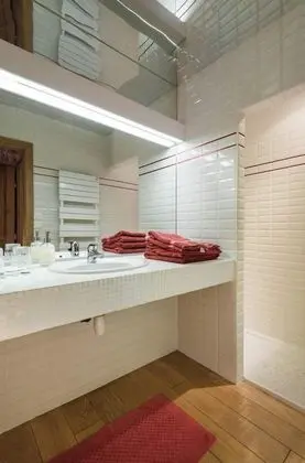 Tek Büyük veya İki Ayrı Yataklı Oda, 2 Tek Kişilik Yatak (Rouge)