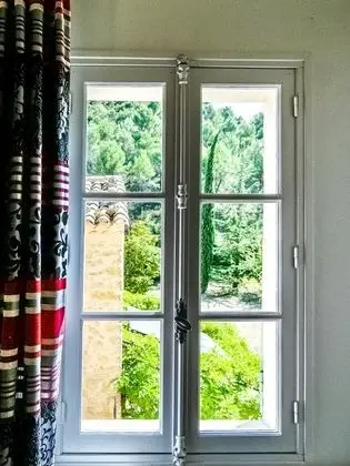 Deluxe Tek Büyük Yataklı Oda (Cerises)