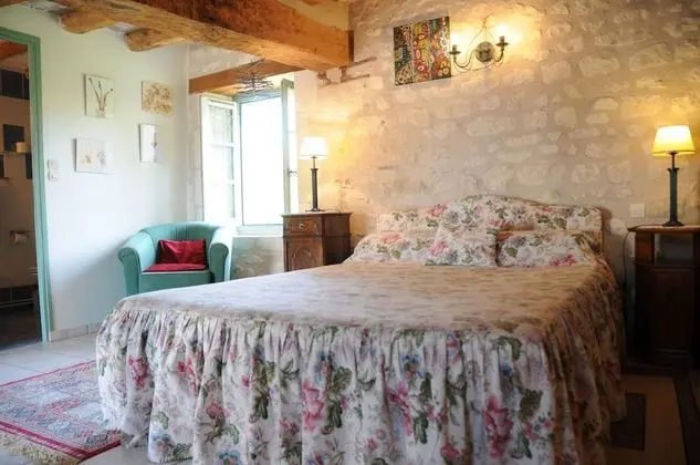 Family Üç Kişilik Oda (Four A Pain)