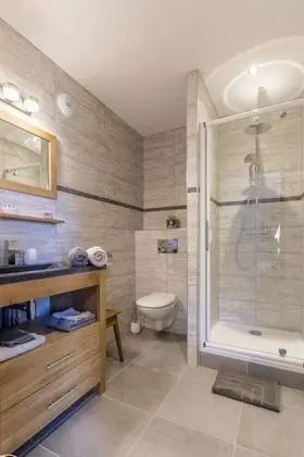 Tek Büyük Yataklı Oda (Hugo)