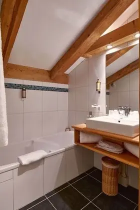 Superior Oda, Balkon, Vadi Manzaralı