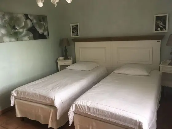 Comfort Tek Büyük veya İki Ayrı Yataklı Oda