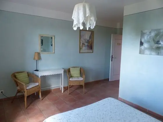 Comfort Tek Büyük veya İki Ayrı Yataklı Oda