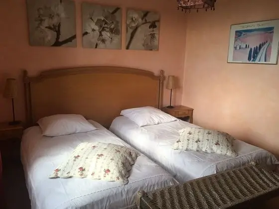 Comfort Tek Büyük veya İki Ayrı Yataklı Oda