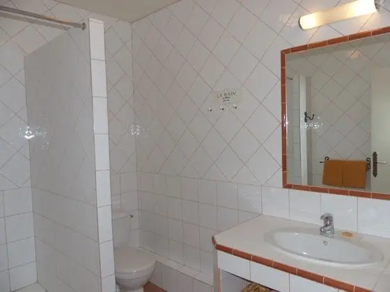 Comfort Tek Büyük veya İki Ayrı Yataklı Oda