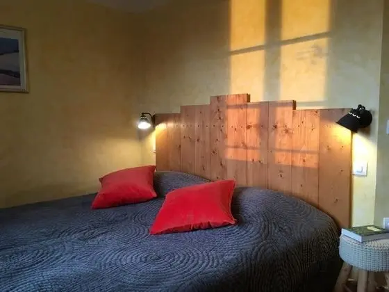 Üç Kişilik Oda