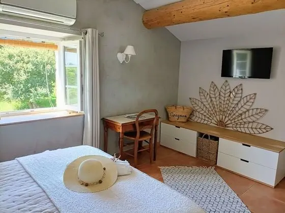 Comfort Tek Büyük Yataklı Oda, Özel Banyo (Chambre  Truffière)