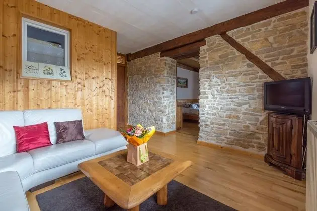 Süit (Gelinotte Des Bois)