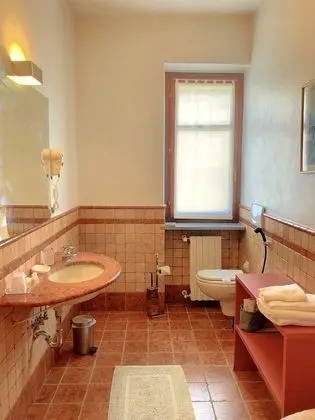 Standard Tek Büyük veya İki Ayrı Yataklı Oda, Bahçe Manzaralı