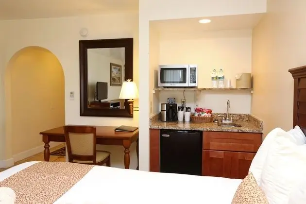 Deluxe Room, 2 Queen Beds, Ground Floor, Patio (No Oceanview)