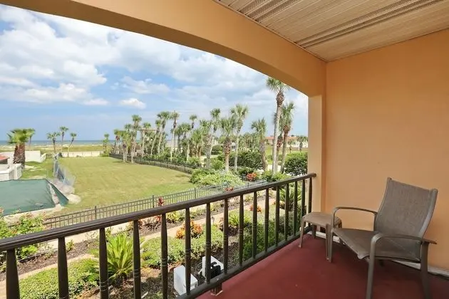 Deluxe Room, Partial Oceanview, 2 Queen Beds, Balcony