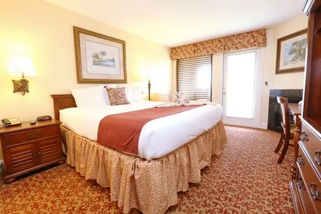 Two Story Townhouse Suite, Partial Oceanview, Jetted Tub