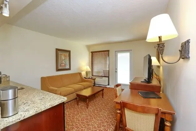 Two Story Townhouse Suite, Partial Oceanview, Jetted Tub
