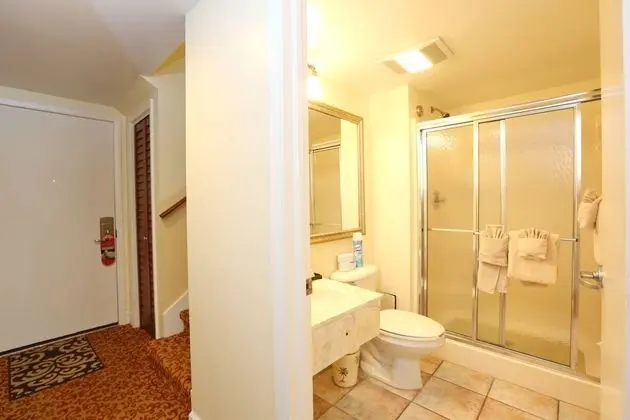 Two Story Townhouse Suite, Partial Oceanview, Jetted Tub