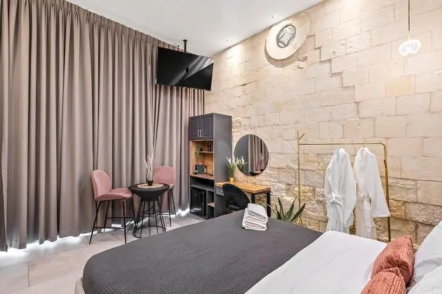 Royal Stüdyo Süit, Küvet, Bahçe Manzaralı