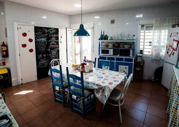 Tek Büyük Yataklı Oda, 1 Çift Kişilik Yatak, Ortak Banyo
