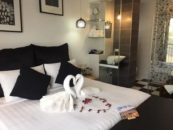Deluxe Tek Büyük Yataklı Oda (1)
