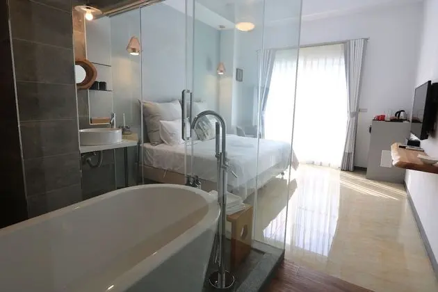 Deluxe Tek Büyük Yataklı Oda (2)