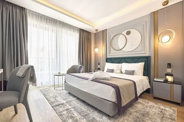 Deluxe Tek Büyük Yataklı Oda