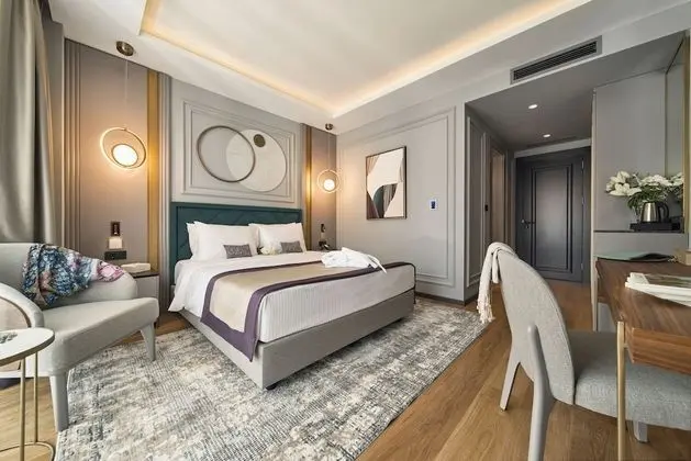 Deluxe Tek Büyük Yataklı Oda
