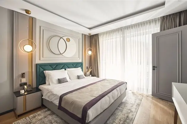 Deluxe Tek Büyük Yataklı Oda