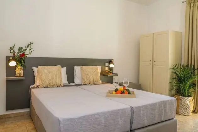 Design Tek Büyük veya İki Ayrı Yataklı Oda