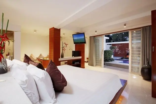 Grand Villa, Kişiye Özel Havuzlu, Denize Sıfır