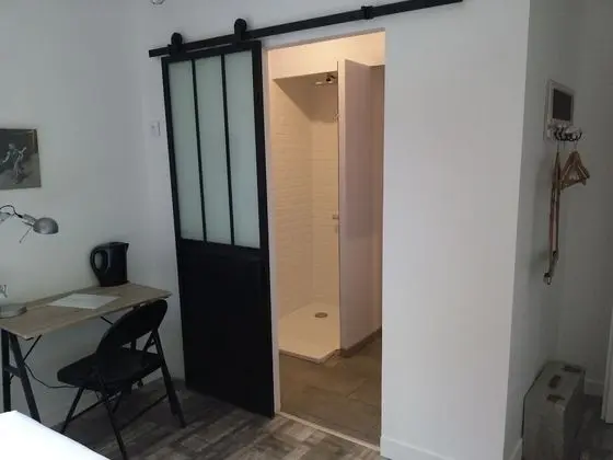 Comfort Tek Büyük Yataklı Oda, Özel Banyo, Park Manzaralı (Sganarelle)