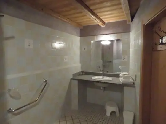 Tek Büyük Yataklı Oda, Engellilere Uygun (Hirmentaz)