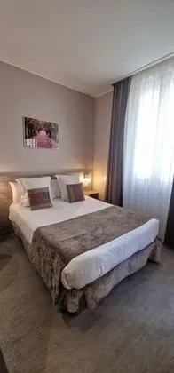 Standard Tek Büyük veya İki Ayrı Yataklı Oda, Şehir Manzaralı