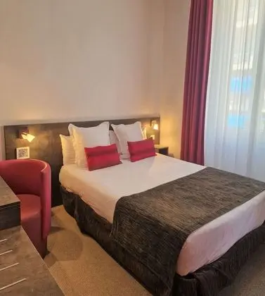 Standard Tek Büyük veya İki Ayrı Yataklı Oda, Şehir Manzaralı