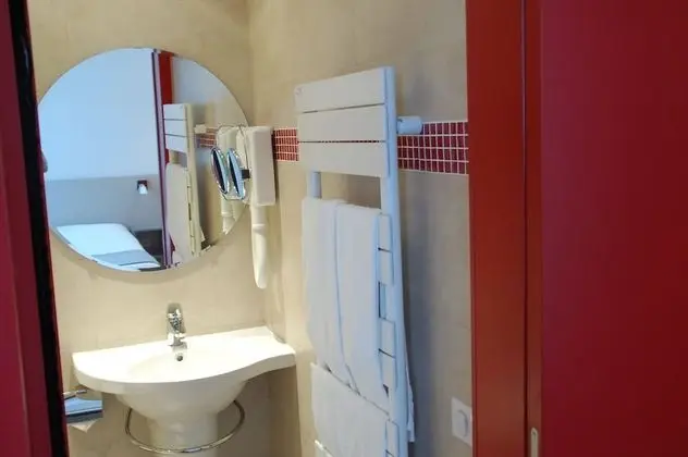 Standard Tek Büyük veya İki Ayrı Yataklı Oda, Şehir Manzaralı