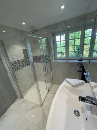 Exclusive Tek Büyük Yataklı Oda