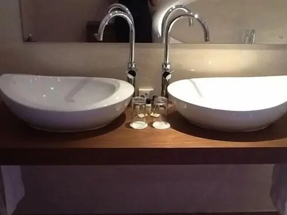 Superior Tek Büyük Yataklı Oda, Banyolu/Duşlu (Wilson)