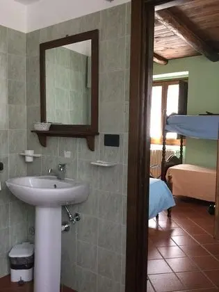 Üç Kişilik Oda