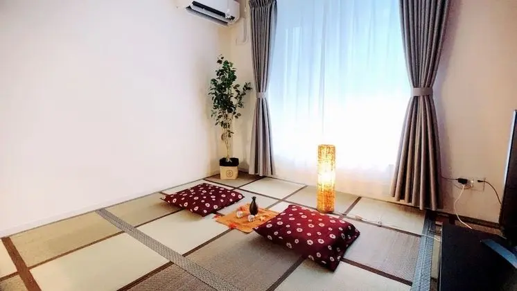 Üç Kişilik Oda