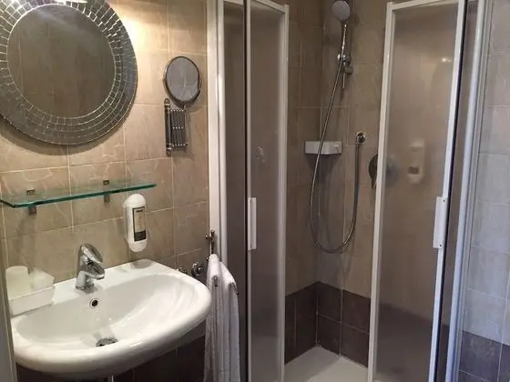 Standard Üç Kişilik Oda