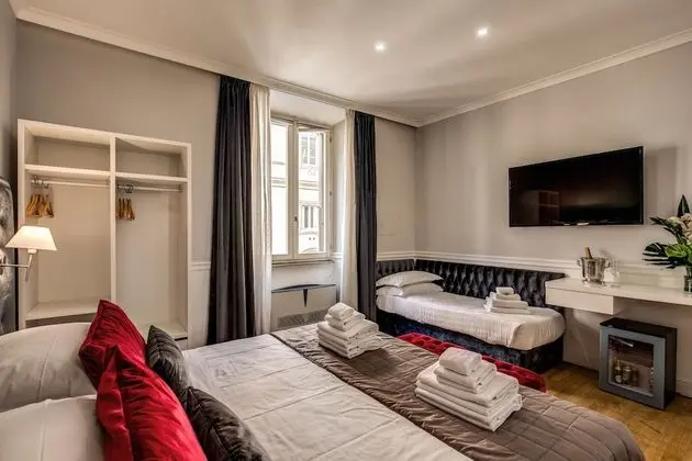 Deluxe Üç Kişilik Oda