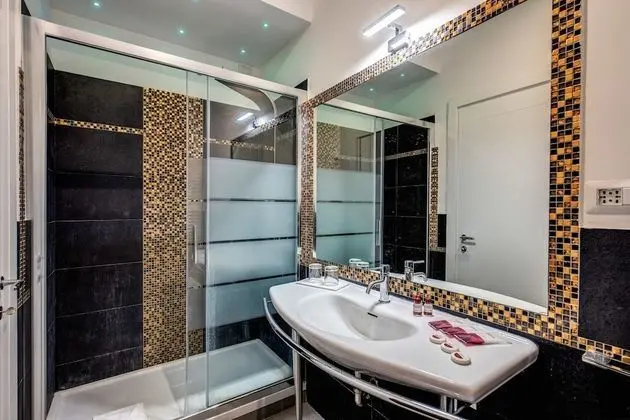 Deluxe Üç Kişilik Oda