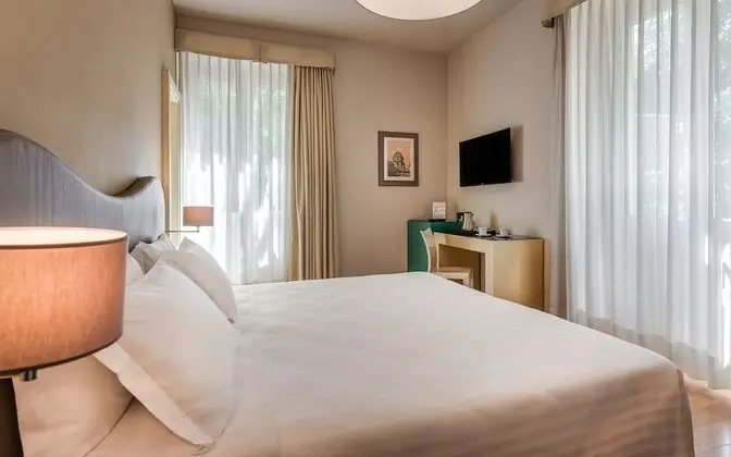 Superior Tek Büyük Yataklı Oda