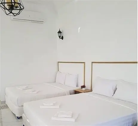 Deluxe Twin Beds