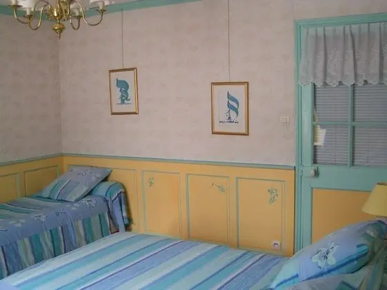 Tek Büyük Yataklı Oda, Zemin Kat