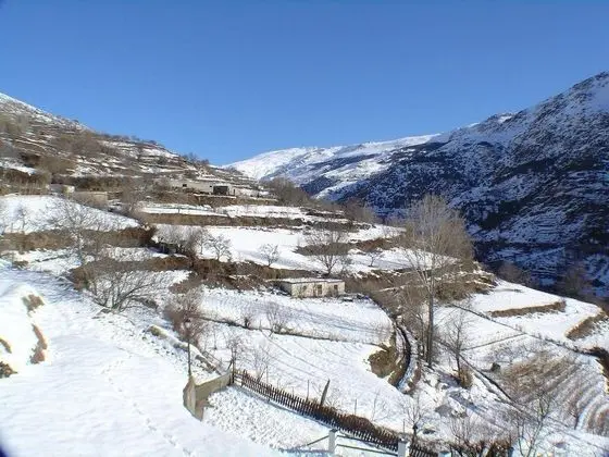 İki Ayrı Yataklı Oda, Dağ Manzaralı