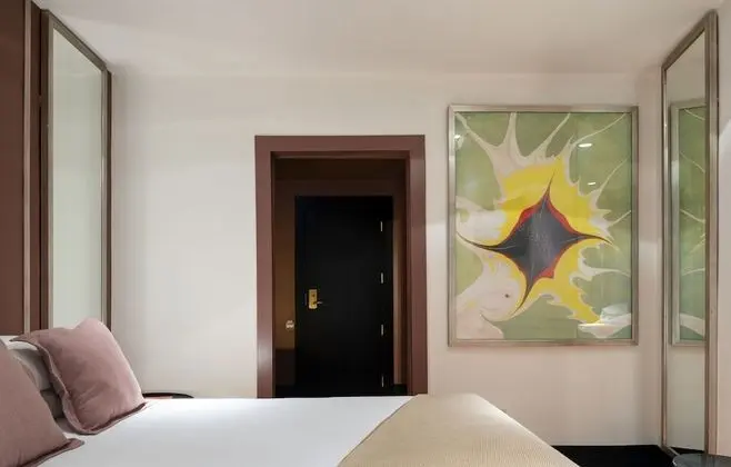 Luxury Tek Büyük Yataklı Oda