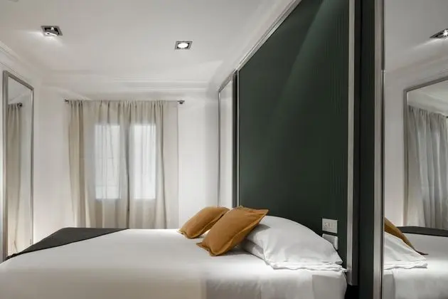 Luxury Tek Büyük Yataklı Oda