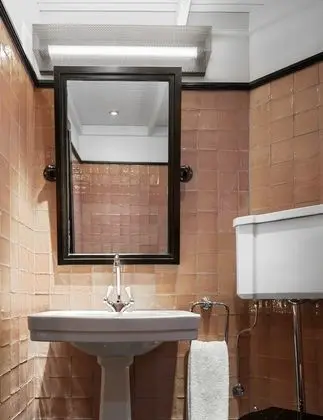 Luxury Tek Büyük Yataklı Oda