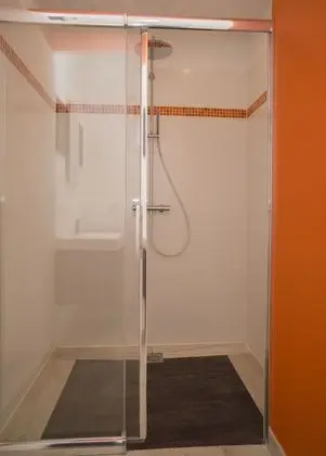 Standard Tek Büyük veya İki Ayrı Yataklı Oda, Özel Banyo, Bahçe Manzaralı